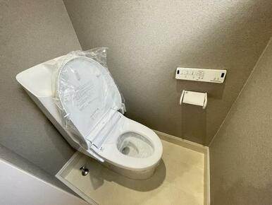 「トイレ」TOTO製のウォシュレット一体型、新品交換済み