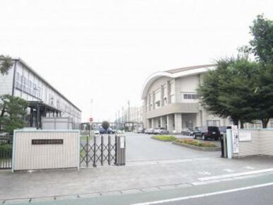 雀宮中学校　1380ｍ/徒歩18分、車4分