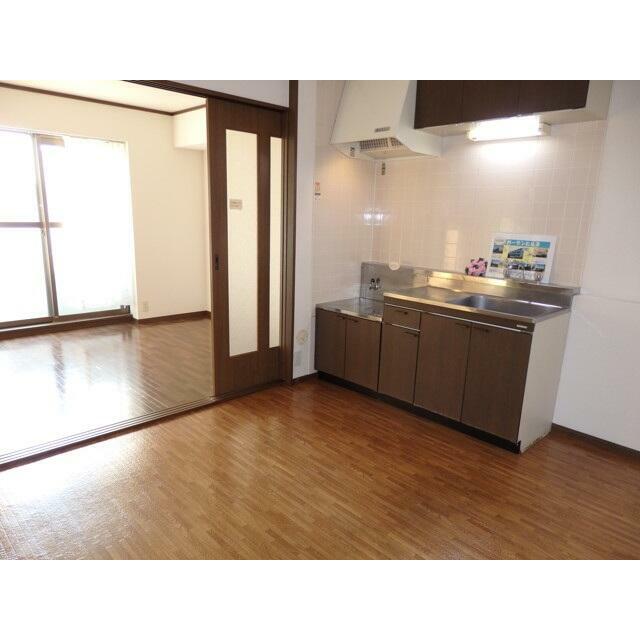 3枚の引き戸を開ければ広々リビング！