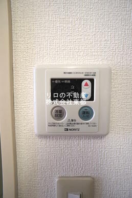 給湯用のリモコンです♪