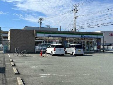 ファミリーマート伊勢萩原店