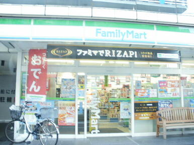 ファミリーマート旗の台五丁目店