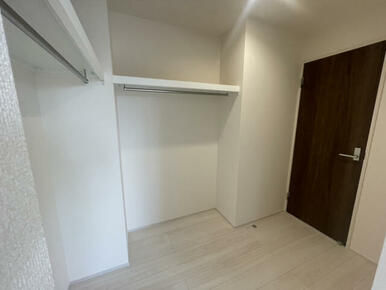 3号棟洋室7帖WIC（2025年11月撮影）