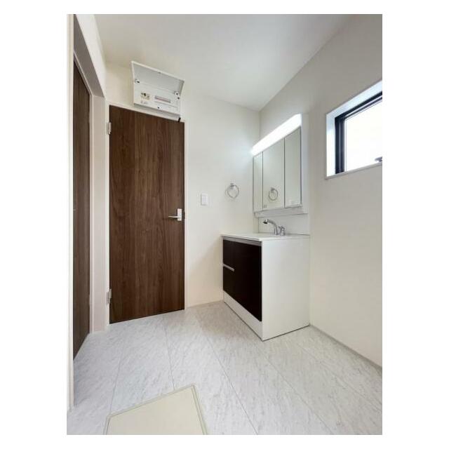 朝の準備・毎日の洗濯・帰宅後のお風呂と大活躍の洗面スペース