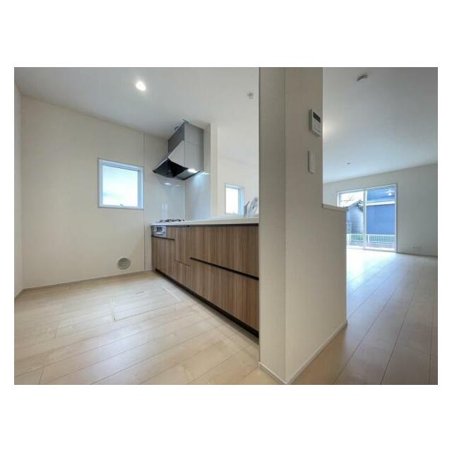 リビングの様子を見ながら家事ができるので小さなお子さまがいるご家庭も安心です＾＾