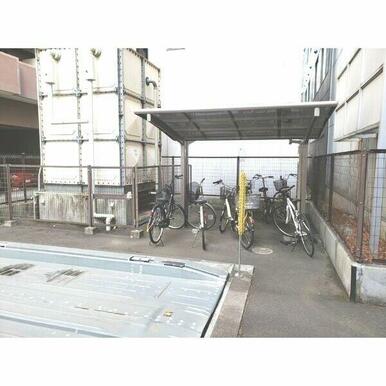 屋根付駐輪場