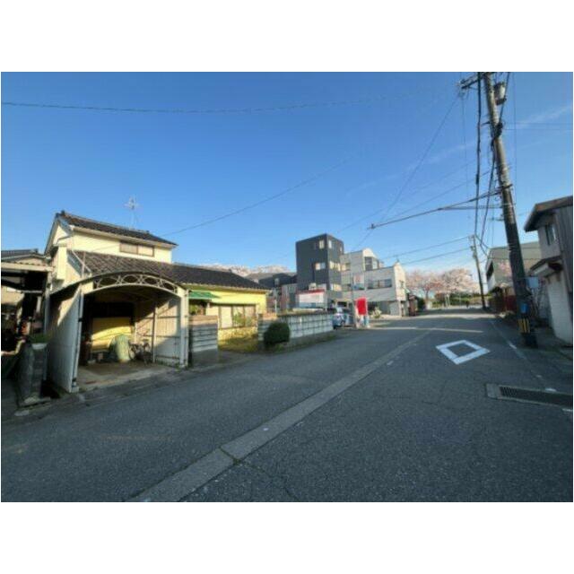 桜並木がすぐそばにあり、春の時期は散歩が楽しめます◎