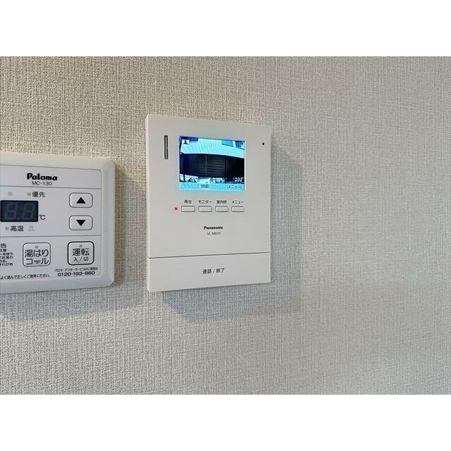 来客はモニターで確認できます