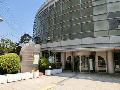 荒川区立南千住図書館