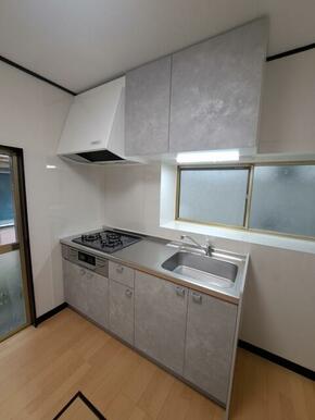 キッチン（新品交換済）