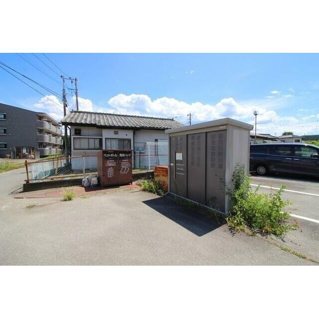 敷地内ゴミ置き場