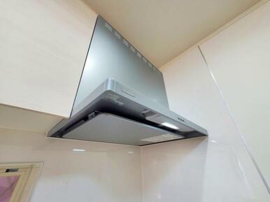 レンジフード(フラットスリムを採用しています)
