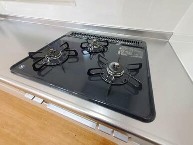 コンロ(新品交換済みの３口コンロでお料理ラクラク)