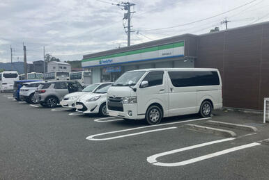 ファミリーマート福岡早良脇山店