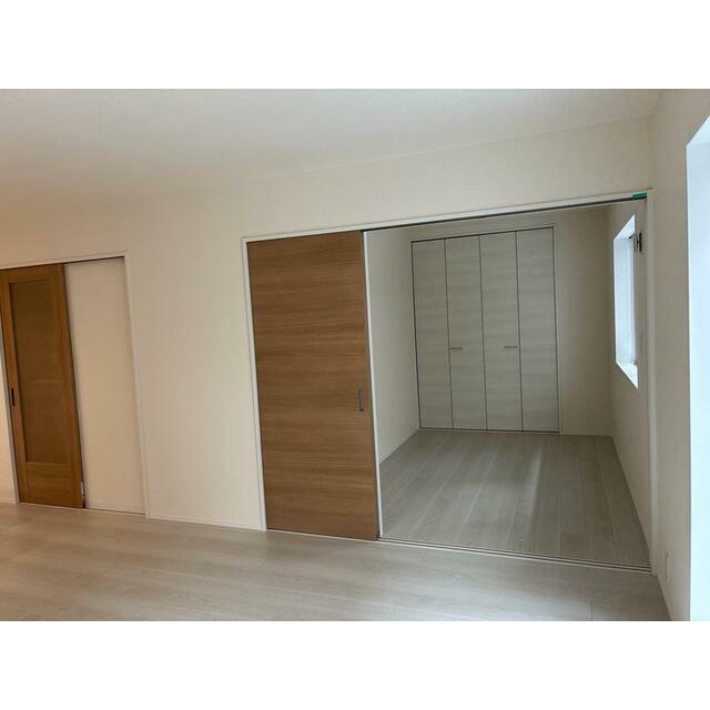 お持ちの家具の配置を考えると洋室のお部屋が暮らしやすいという方に（1号棟）