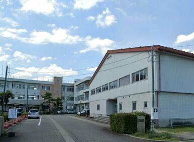富山市立新保小学校