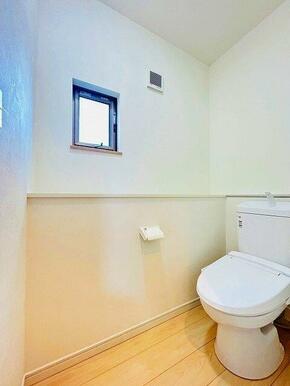 「２Ｆトイレ」１Ｆと２Ｆの両方にトイレがございます。