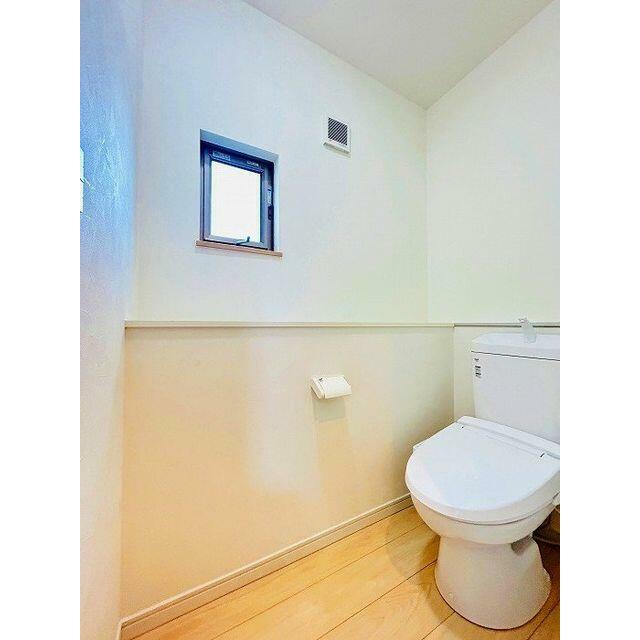 「２Ｆトイレ」１Ｆと２Ｆの両方にトイレがございます。