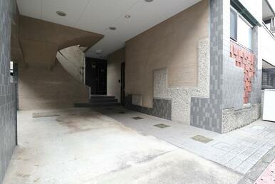 駐車場 2階入居者のみ利用可