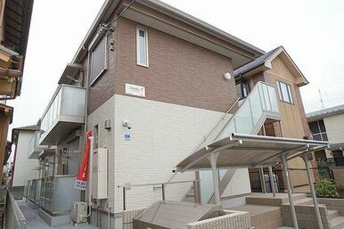 軽量鉄骨造２階建て積水ハウス施工賃貸住宅シャーメゾンの「アリエッタII」です。