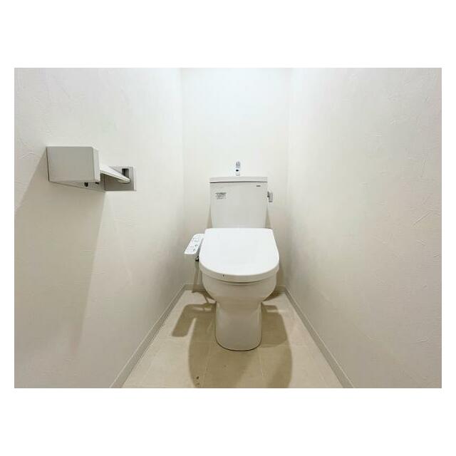 「ウォシュレット付きトイレ」新規交換済みです