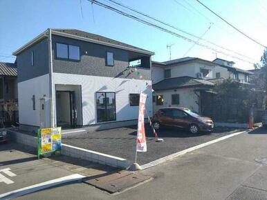 ※家具・調度品等はCG加工にて制作した配置イメージであり、本物件の価格には含まれません。