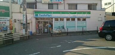 ファミリーマート