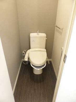 暖房洗浄便座