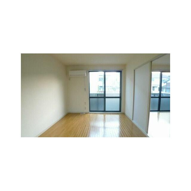 ６．１帖の洋室です。エアコン付きです。