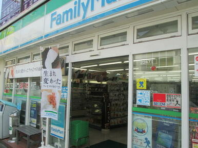 ファミリーマート武蔵境駅南店