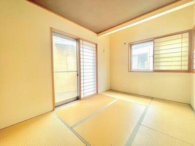 「1階和室」約6帖のお部屋です。