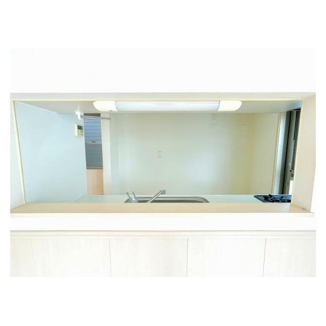 「キッチン」リビングへの見通しの良いキッチンです。