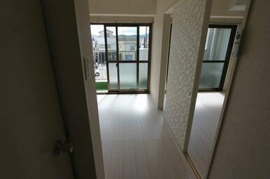 使い勝手のいい洋室です