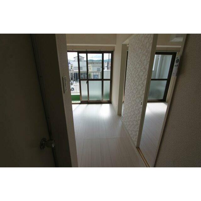 使い勝手のいい洋室です