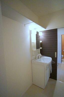 洗面化粧台がございます