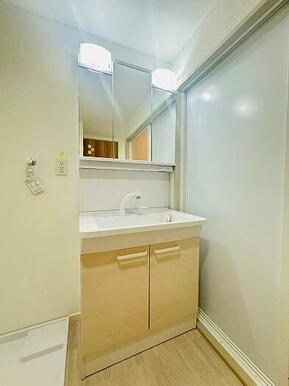 新品交換済の洗面台