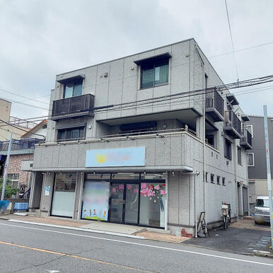 中央通り沿い　積水ハウス施工　１階一部事業用で賃貸中です　親・孫と同居や１階事務所・塾等利用相談可