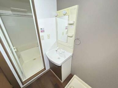 洗髪洗面化粧台