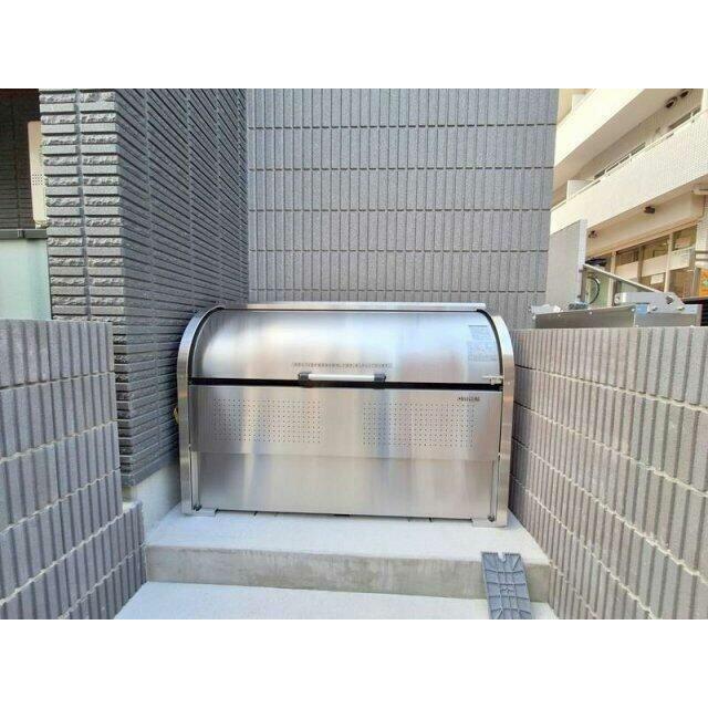 蓋つきゴミ置き場有☆衛生的です♪