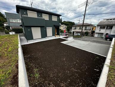 ■（株）森材木店の新築住宅■外壁はパワーボード！防水コンセント付！■駐車場付