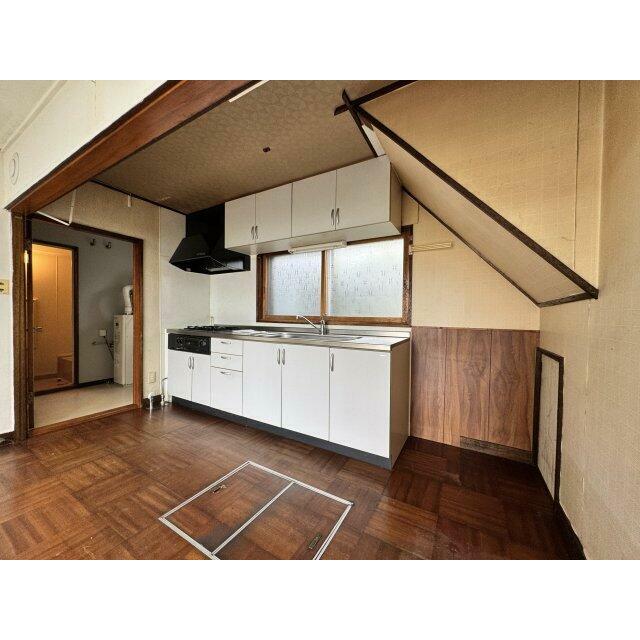 キッチンはオープンタイプ。