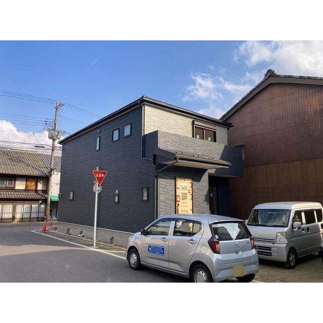 日を重ねるごとにこの佇まいに愛着が湧いてきそう（1号棟）