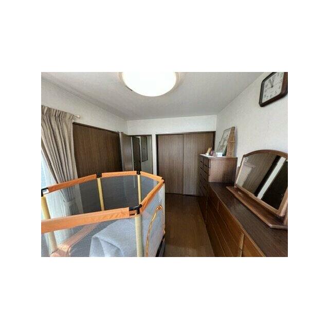 スタンダードな洋室です