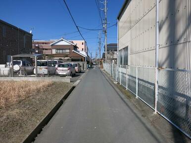 東道路北方向