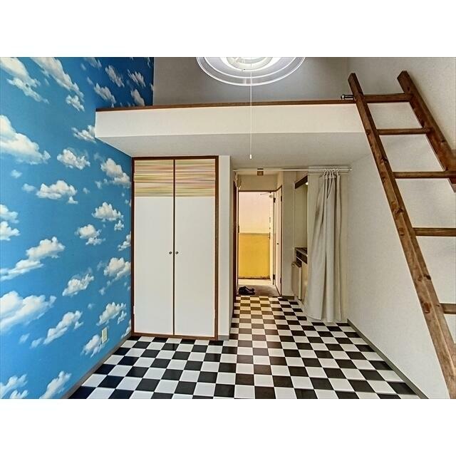 ロフトのあるお部屋です