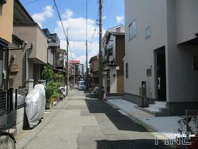 ＪＲ京浜東北線「蕨」駅徒歩２０分　２階ＬＤＫ１９．０帖　全室南向きにて陽当たり良好！　南バルコニー