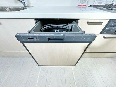 食器洗い乾燥機付の為、家事の効率化、時短の強い味方です※施工例