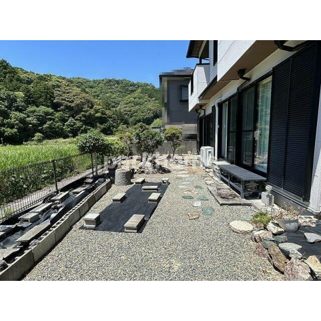 防草シートを現在しています。