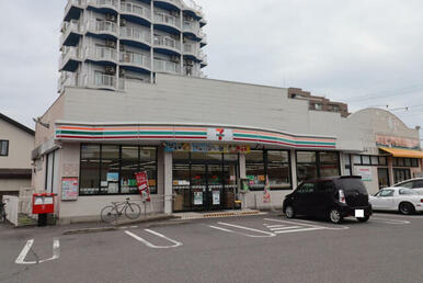 セブンイレブンさいわい店