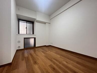 北側洋室5.5帖　別角度